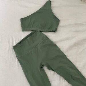 SET Active Sage Green Workout Set